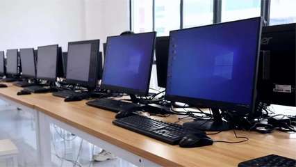 計(jì)算機(jī)應(yīng)用技術(shù)專業(yè) 連接技術(shù)，創(chuàng)新未來(lái)——電腦網(wǎng)絡(luò)軟件的技術(shù)開(kāi)發(fā)